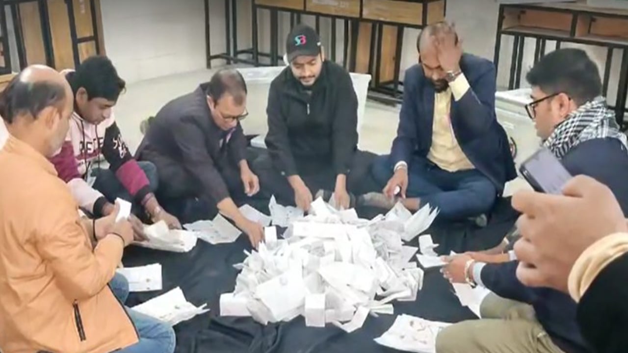 ভোটগ্রহণ শেষে ফলাফল তৈরি হয় যেভাবে