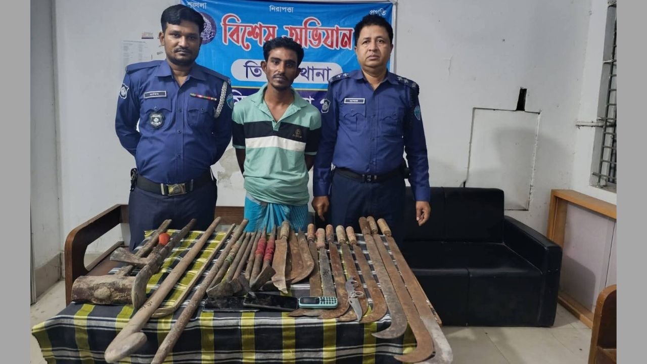 তিতাসে ডাকাতির প্রস্তুতিকালে গ্রেপ্তার ১