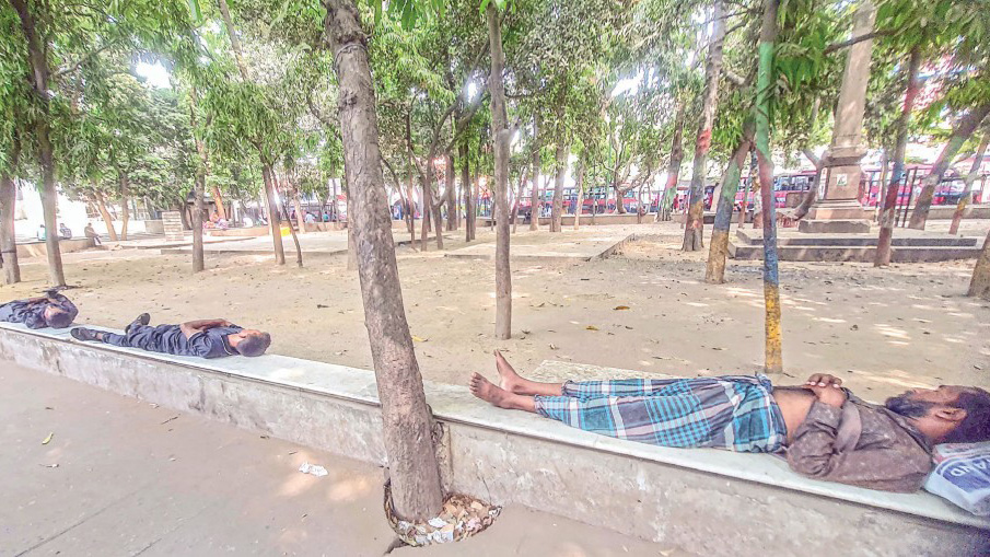 দিনে গরম রাতে শীত, বাড়ছে রোগ-বালাই