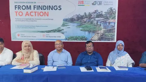 জলবায়ু ক্ষতির হিসাব থেকে বাদ যাচ্ছে মানুষের মানসিক ক্ষত