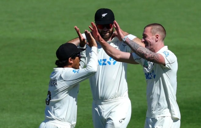 ২০৫ রানে আটকাল উইন্ডিজ