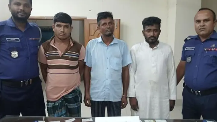 মুলাদীতে ১৬৫ পিস ইয়াবাসহ চার যুবক গ্রেপ্তার, জেলহাজতে প্রেরণ