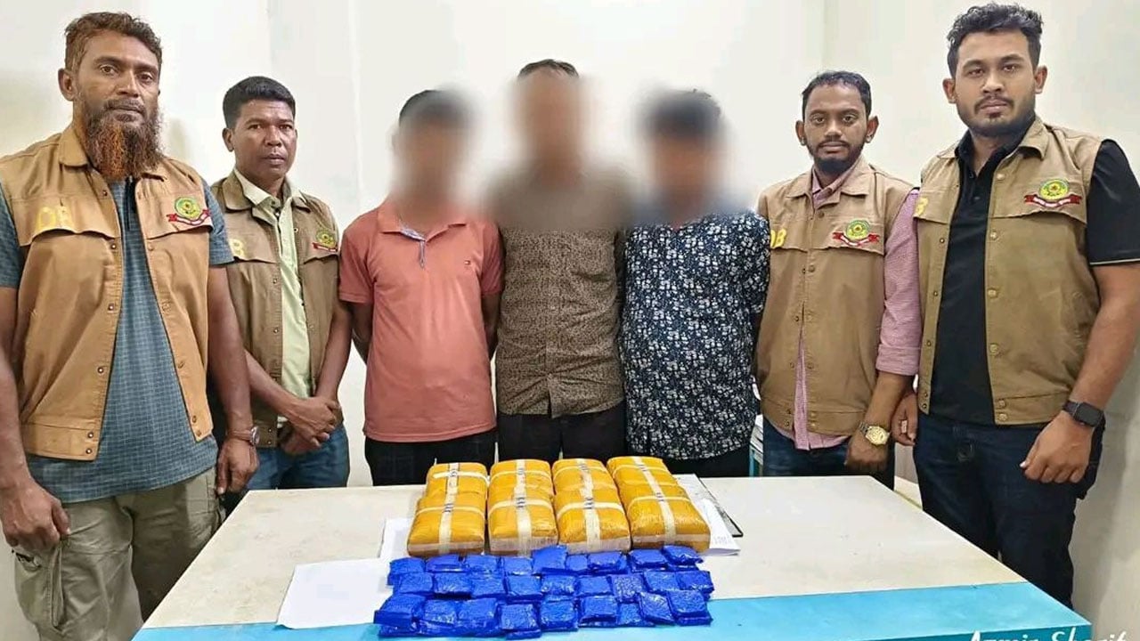 হানিফ পরিবহনের বাস থেকে ৮ কোটি টাকার ইয়াবা-হেরোইন উদ্ধার