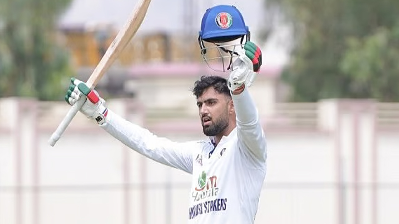 তিন ম্যাচে দুই সেঞ্চুরি, বাবার পথেই এগোচ্ছেন নবীর ছেলে