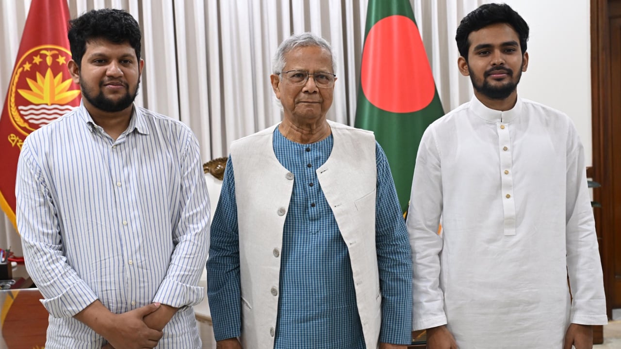 তফসিলের আগে পদত্যাগ দুই ছাত্র উপদেষ্টার