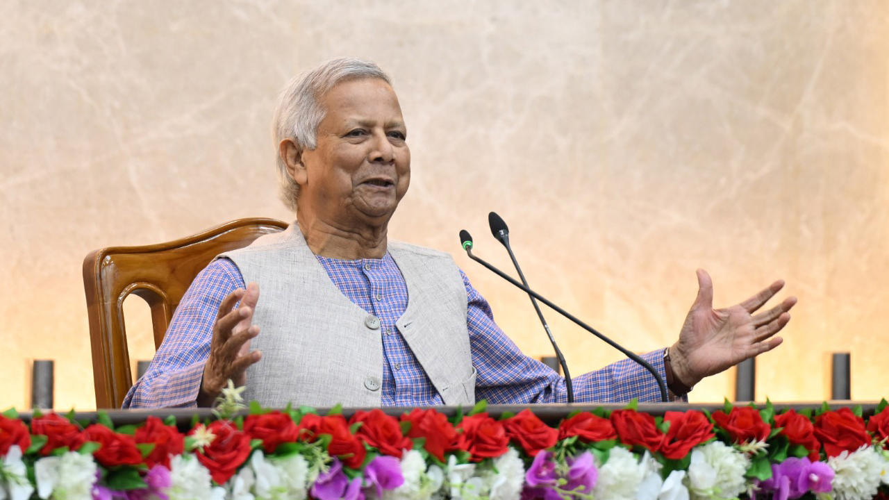 পাসপোর্টে লাগবে না পুলিশ ভেরিফিকেশন: প্রধান উপদেষ্টা