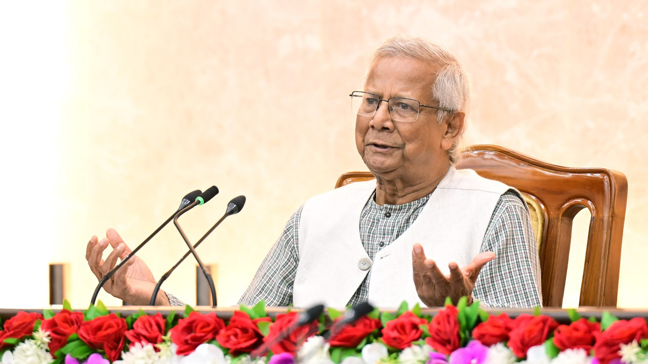 ‘অন্য দেশ স্বাস্থ্যসেবা নিশ্চিত করতে পারলে আমরা কেন পারবো না’