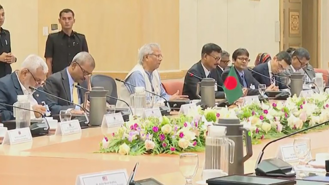ফেব্রুয়ারিতে জাতীয় নির্বাচনের জন্য প্রস্তুত বাংলাদেশ
