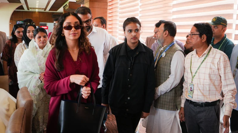 বাংলাদেশের খেলা দেখতে মাঠে জাইমা রহমান