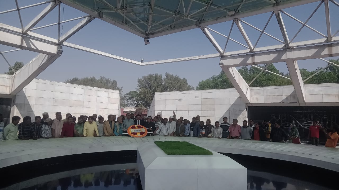 রাষ্ট্রপতি জিয়াউর রহমানের মাজারে ইউএসএ বিএনপির শ্রদ্ধা নিবেদন