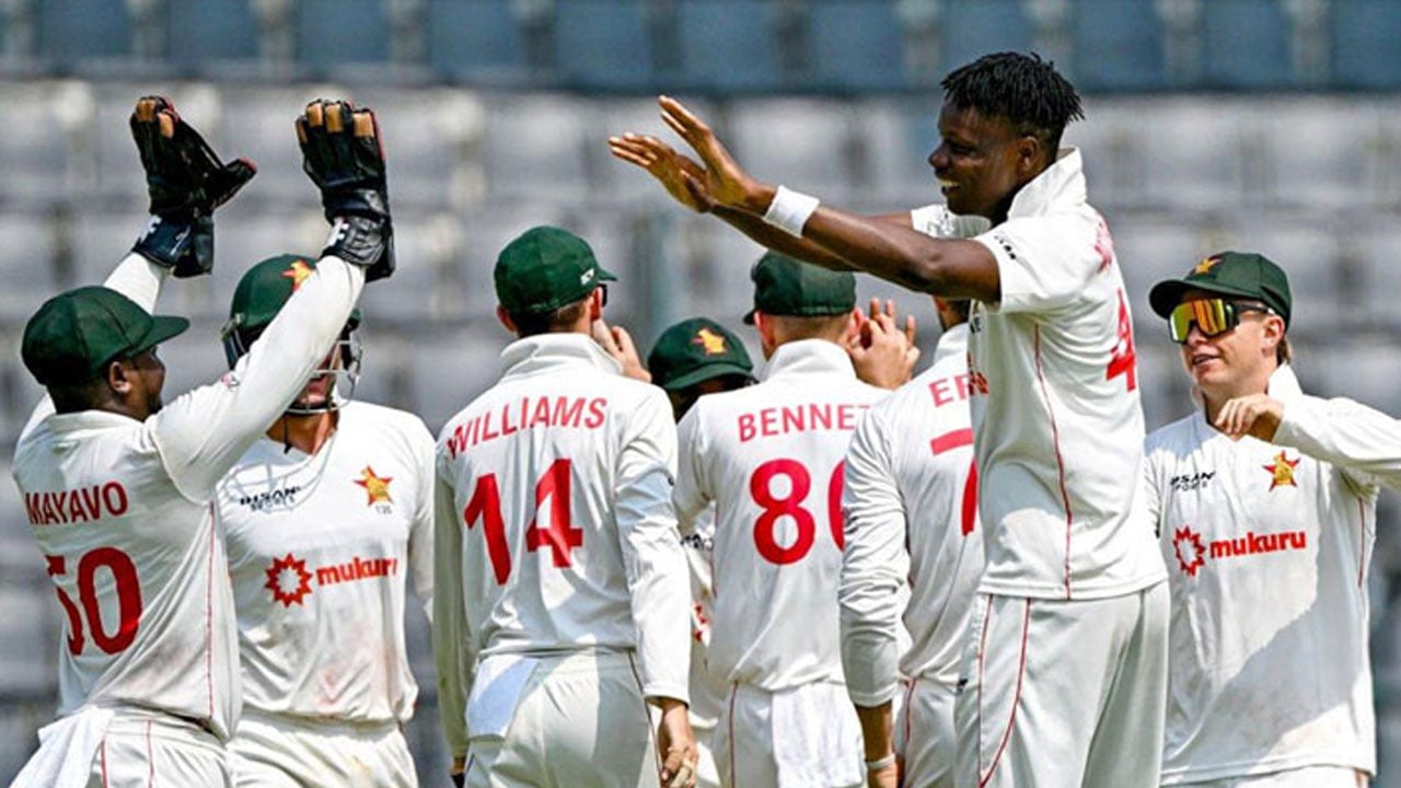 প্রথম দিন জিম্বাবুয়ের দাপট