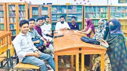 অনলাইনে নারীরা কীভাবে নিরাপদ থাকবেন