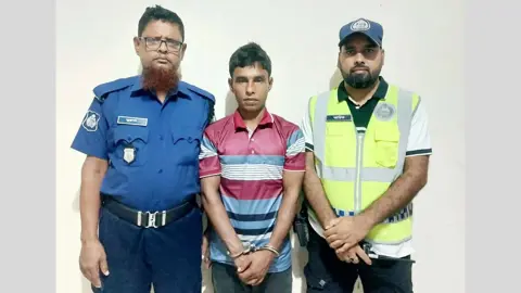 ফরিদপুরে অটোচালক হত্যার ঘটনায় যুবক আটক