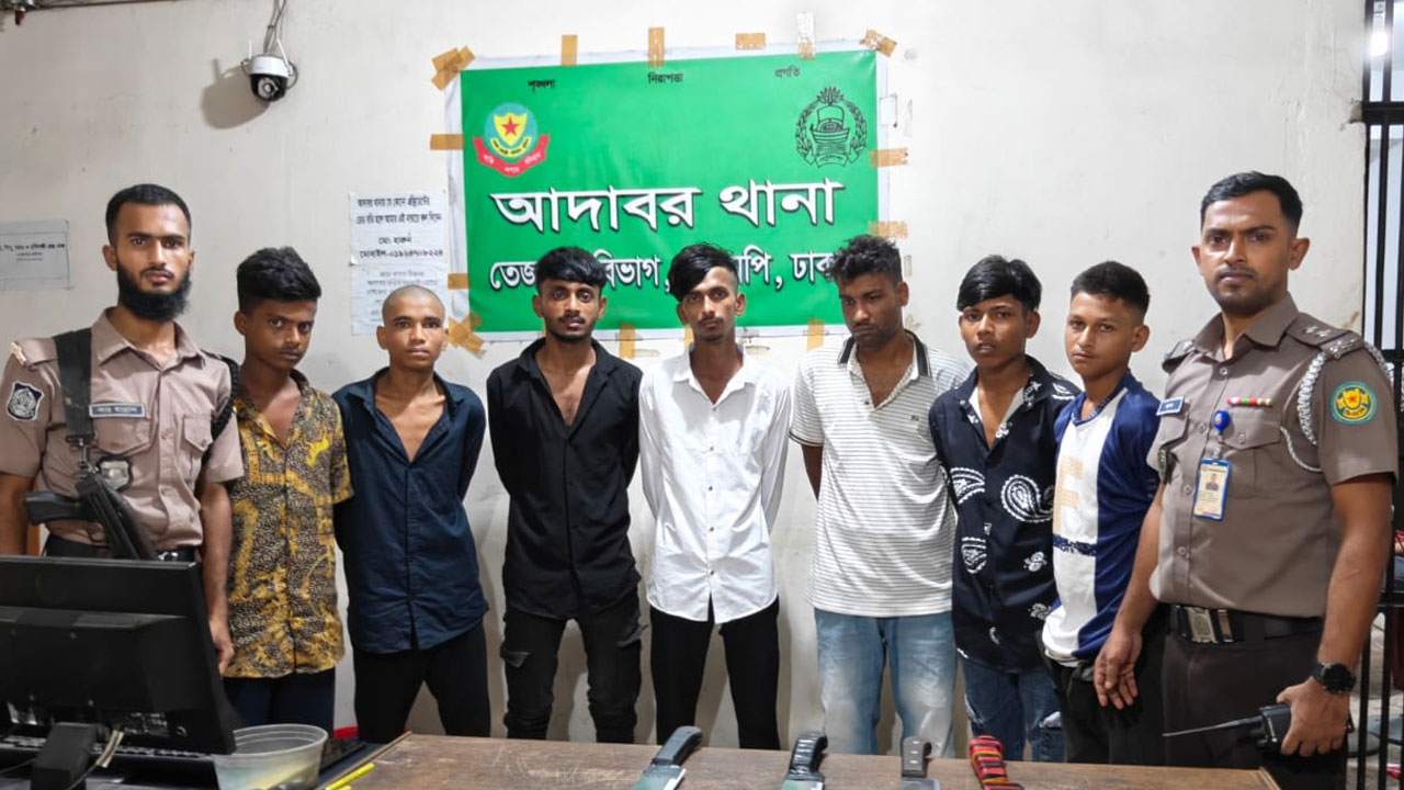 আদাবরে চাপাতিসহ ছিনতাইকারী চক্রের ছয় সদস্য গ্রেপ্তার