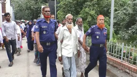 সিরাজগঞ্জে ভ্যানচালক হত্যায় ৪ জনের যাবজ্জীবন 