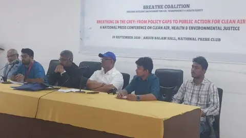 নিঃশ্বাসের ধূসরতা থেকে পরিষ্কার বায়ুর পথে যুবদের ১৫ দফা দাবি