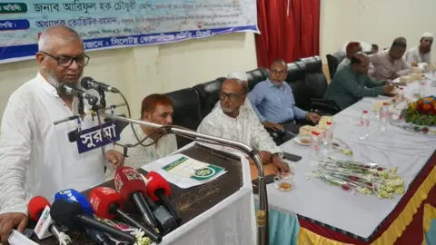 সৌদিতে দুই বাংলাদেশির মৃত্যুদণ্ড নিয়ে মন্তব্য করতে নারাজ প্রবাসীকল্যাণমন্ত্রী