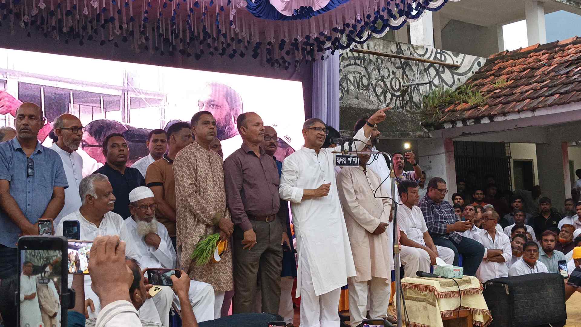 প্রধানমন্ত্রীর নজর দেশের ২০ কোটি মানুষের ওপর: মুক্তিযুদ্ধমন্ত্রী