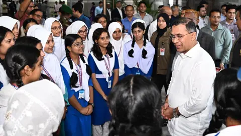 শিক্ষার্থীদের চার পরামর্শ দিলেন প্রধানমন্ত্রী