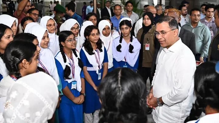 শিক্ষার্থীদের চার পরামর্শ দিলেন প্রধানমন্ত্রী