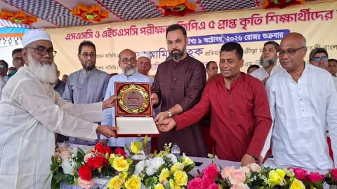 চতুর্থ শ্রেণি থেকেই বাধ্যতামূলক হচ্ছে খেলাধুলার বই: আমিনুল হক