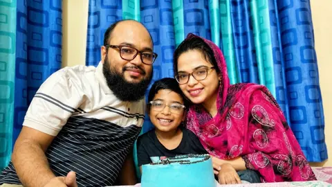 স্ত্রী-সন্তানসহ ছয় স্বজন হারিয়ে নির্বাক নূর আলম