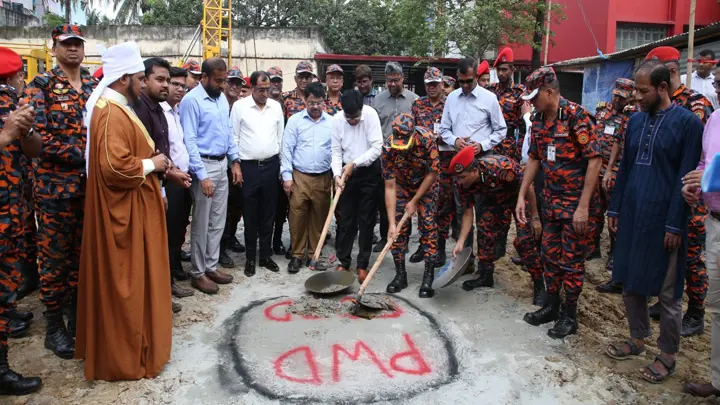 ফায়ার সার্ভিসের আবাসন সংকট মেটাতে মিরপুরে ১২ তলা ভবনের নির্মাণকাজ শুরু