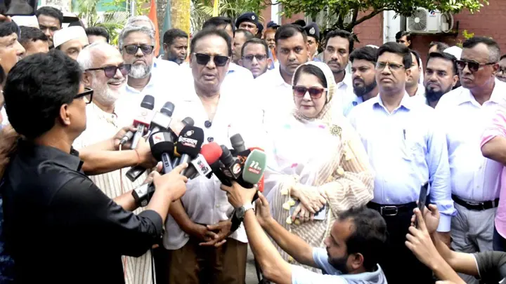 সরকারি প্রতিষ্ঠানে নবায়নযোগ্য জ্বালানির ব্যবহার বাড়ানোর তাগিদ প্রযুক্তিমন্ত্রীর