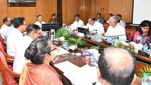 জনগণের প্রতিটি পয়সা দেশের স্বার্থে ব্যয় করতে হবে: প্রধানমন্ত্রী