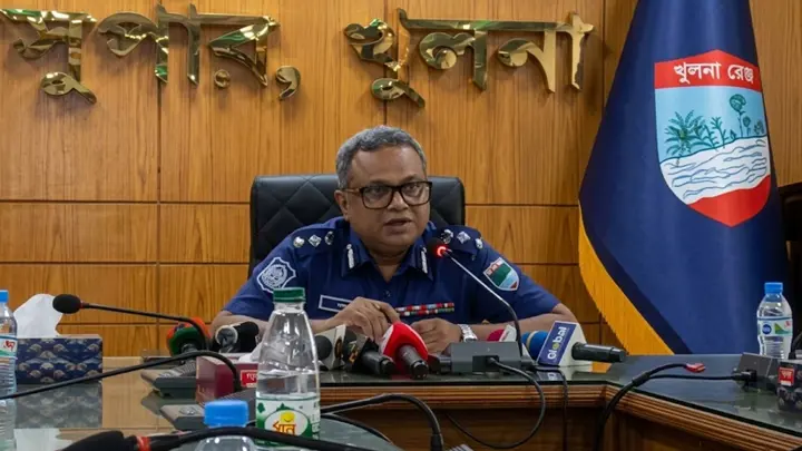 খুলনায় পুলিশের ‘স্পেশাল ড্রাইভ’, প্রথম দিনেই আটক-গ্রেপ্তার ৯৫