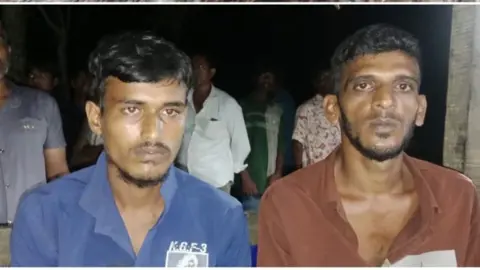 বাবুগঞ্জে গাঁজা সেবনের প্রতিবাদ করায় দুই যুবককে মারধর