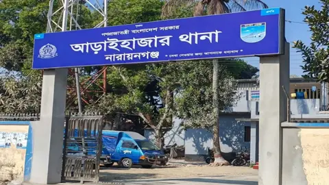 ডাকাতদলের সঙ্গে পুলিশের ধাওয়া-পাল্টাধাওয়া, গুলি