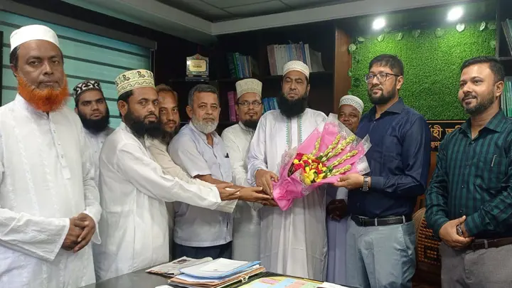 আশুগঞ্জের নতুন ইউএনওর সঙ্গে অধ্যক্ষ মহিউদ্দিনের সৌজন্য সাক্ষাৎ