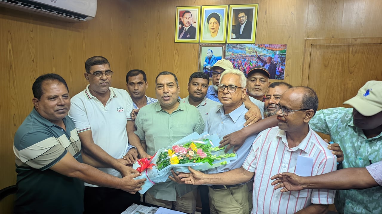 ঈশ্বরদীতে বিএনপির পাল্টাপাল্টি আহ্বায়ক কমিটি ঘোষণা
