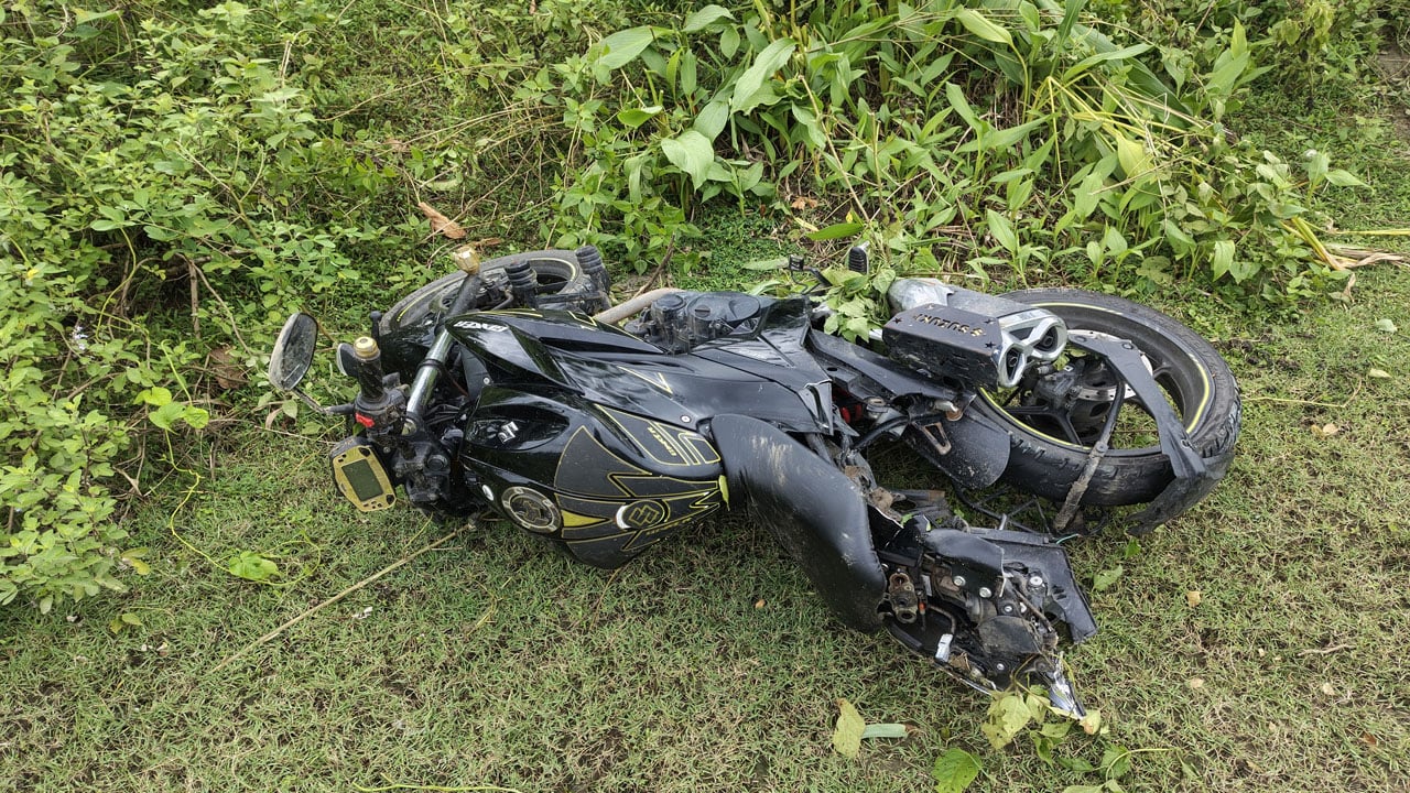 প্রাইভেটকারের ধাক্কায় মোটরসাইকেল আরোহী নিহত
