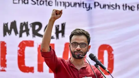 ছয় বছর ধরে ভরতের কারাগারে বন্দী, আন্তর্জাতিক মানবাধিকার পুরস্কার পেলেন মুসলিম যুবক