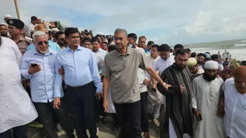 নাফনদীর পোল্ডার উন্নয়ন প্রকল্পটি এখন 'গলার কাঁটা'