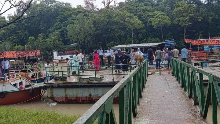 তিন মাসের নিষেধাজ্ঞা শেষে করমজলে পর্যটকের ঢল