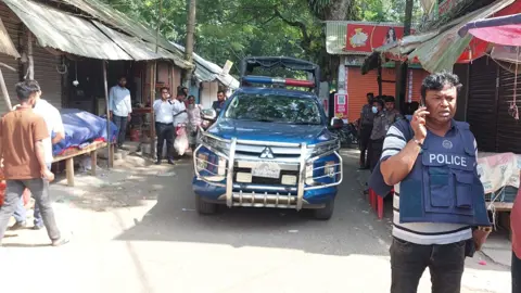 কালকিনিতে বোরকা পরে হামলা,  হত্যা মামলার আসামি নিহত