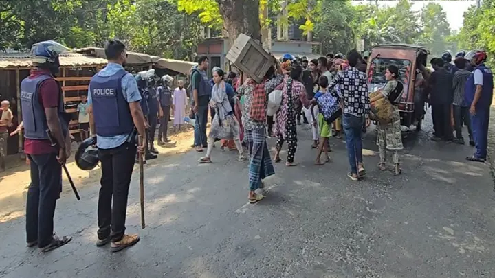 আধিপত্য বিস্তার নিয়ে দুই পক্ষের সংঘর্ষে আহত ২৫, অতিরিক্ত পুলিশ মোতায়েন
