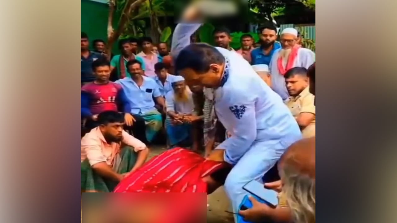 সালিশে নারীকে প্রহার, চেয়ারম্যান বললেন ‘রায় কার্যকর করছি’
