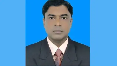 ডাকাত পড়েছে মাইকিং করে ইউপি সদস্যকে কুপিয়ে হত্যা