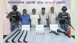 দৌলতখানে আগ্নেয়াস্ত্রসহ চার ডাকাত আটক