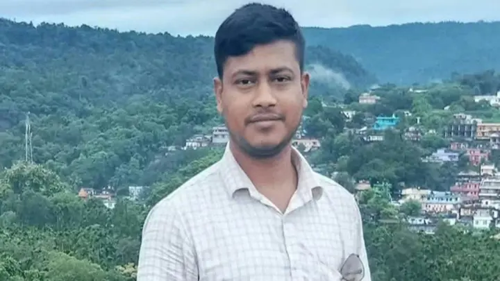 দুই মোটরসাইকেলের মুখোমুখি সংঘর্ষে ফার্নিচার ব্যবসায়ী নিহত, আহত তিন