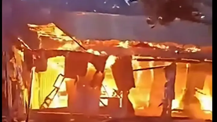 ছেলের সামনে মাকে গণধর্ষণ: ভাঙচুরের পর এবার আসামির বাড়িতে অগ্নিসংযোগ
