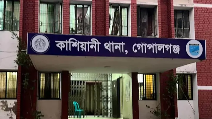 গোপালগঞ্জে বাসের ধাক্কায় বীর মুক্তিযোদ্ধাসহ দুইজন নিহত