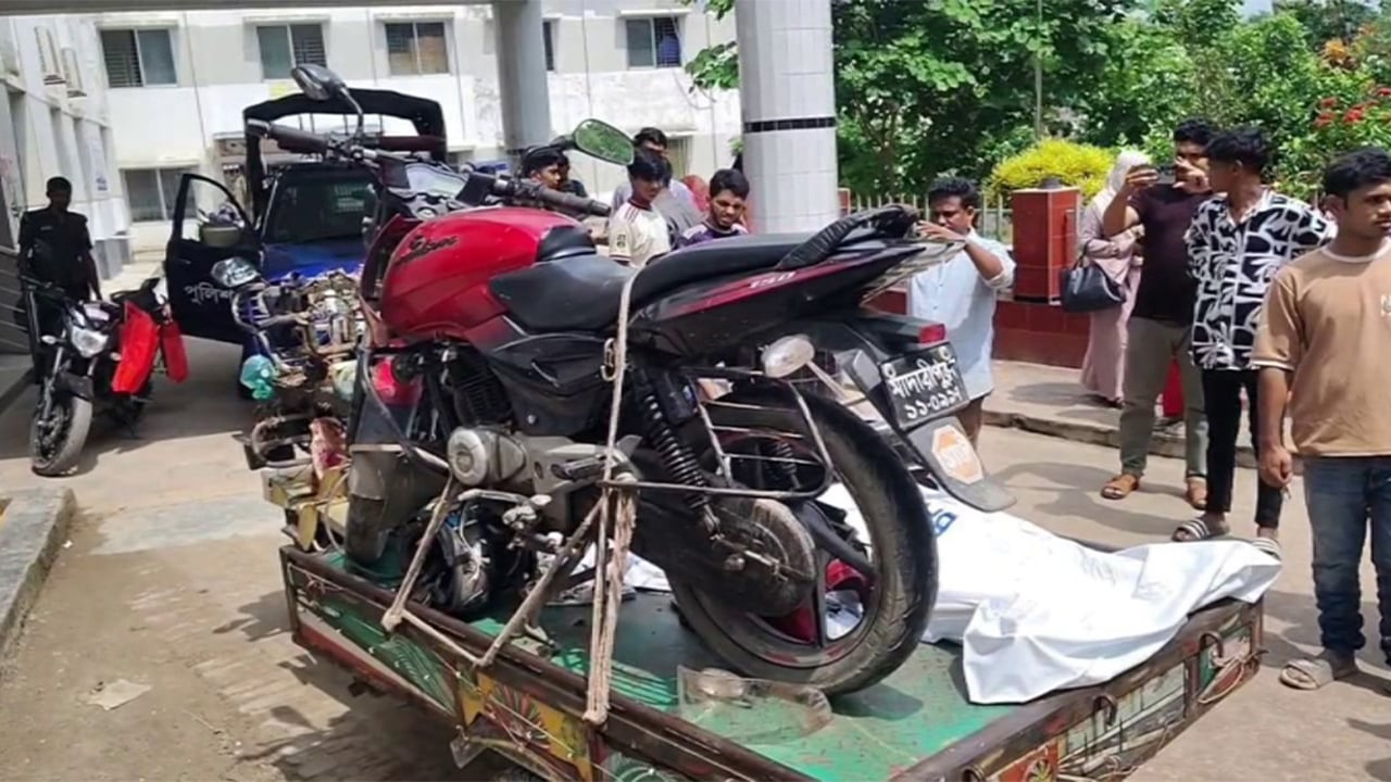 গোপালগঞ্জে ট্রাকের ধাক্কায় মোটরসাইকেল চালক নিহত