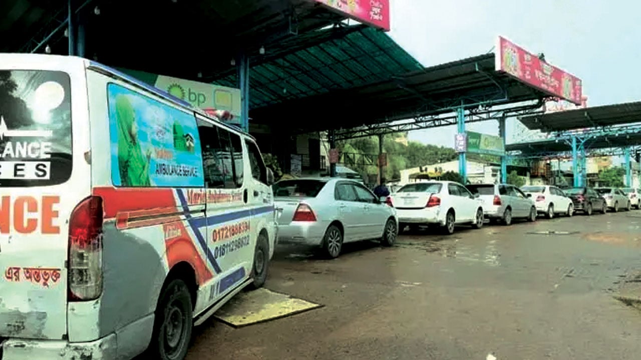 গ্যাসের-ঘাটতিতে-শিল্পে-ধস,-বিদ্যুৎ-উৎপাদন-অর্ধেকে