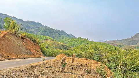 ঘুরে এলাম মাঝিপাড়া