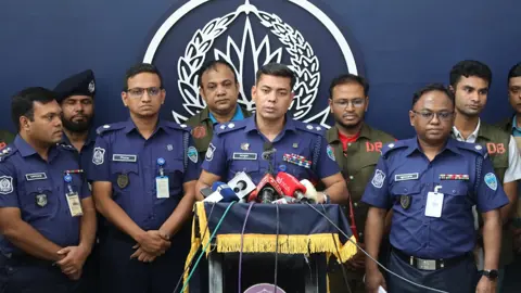 মোটরসাইকেল চোর সন্দেহে হত্যা, অস্ত্রসহ গ্রেপ্তার ৪